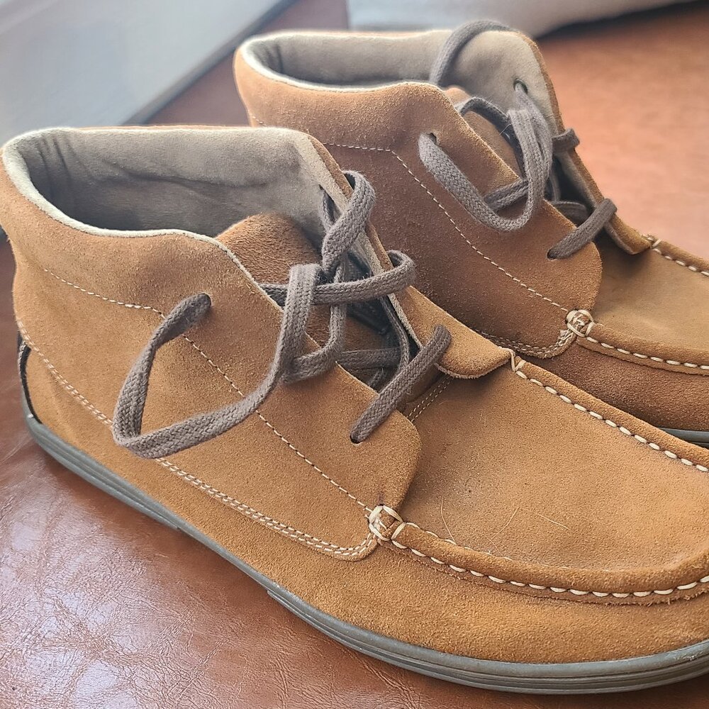 Excellent Minnetonka Suede Moc Toe Chukka Boots (12)
